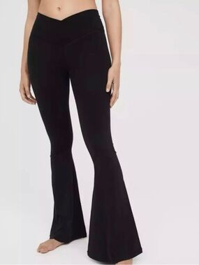 OFFLINE By Aerie Real Me Flare Hi-Rise Leggings Size Small